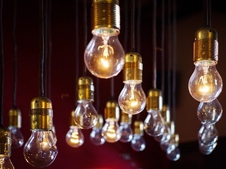 photo of lighbulbs to represent ideas